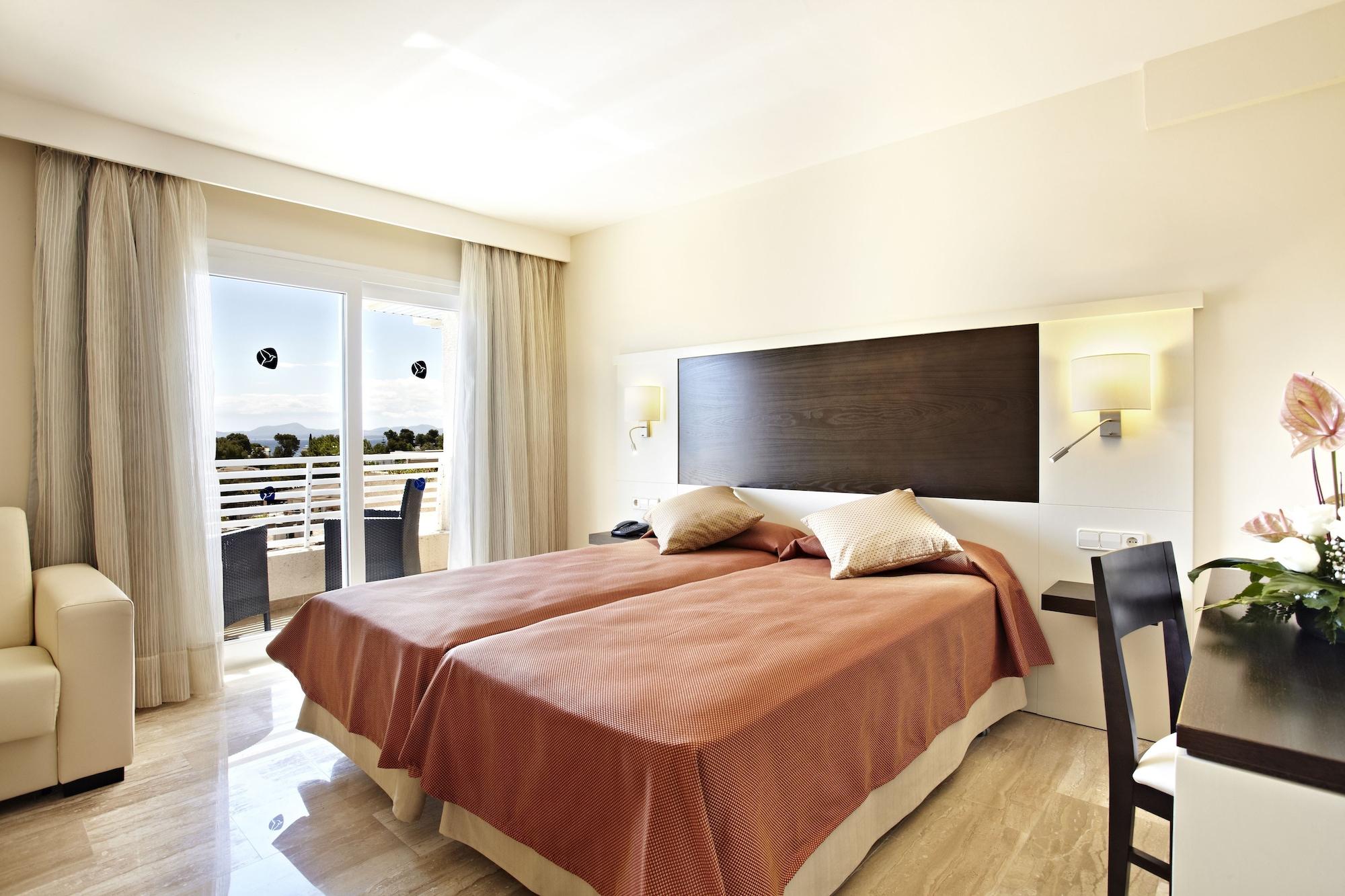 Grupotel Port D'Alcudia Exterior photo